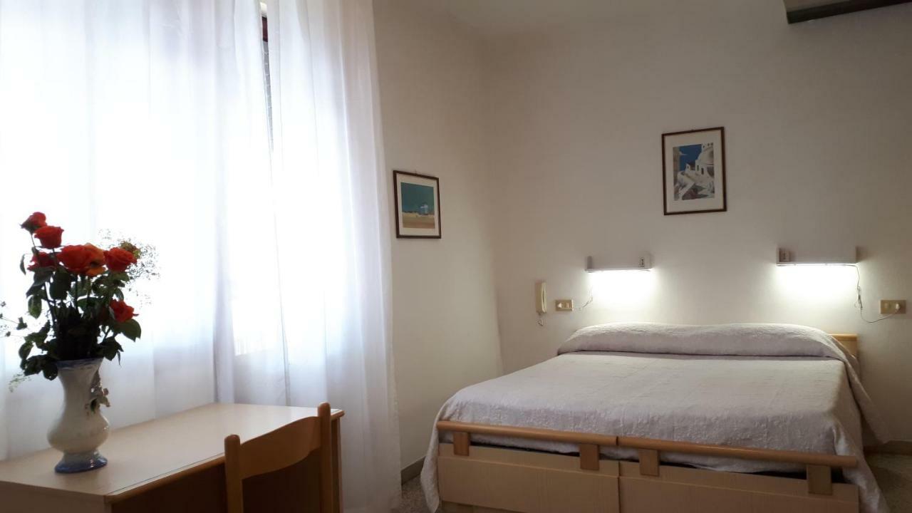 Hotel Villa Dina Lido di Jesolo Luaran gambar