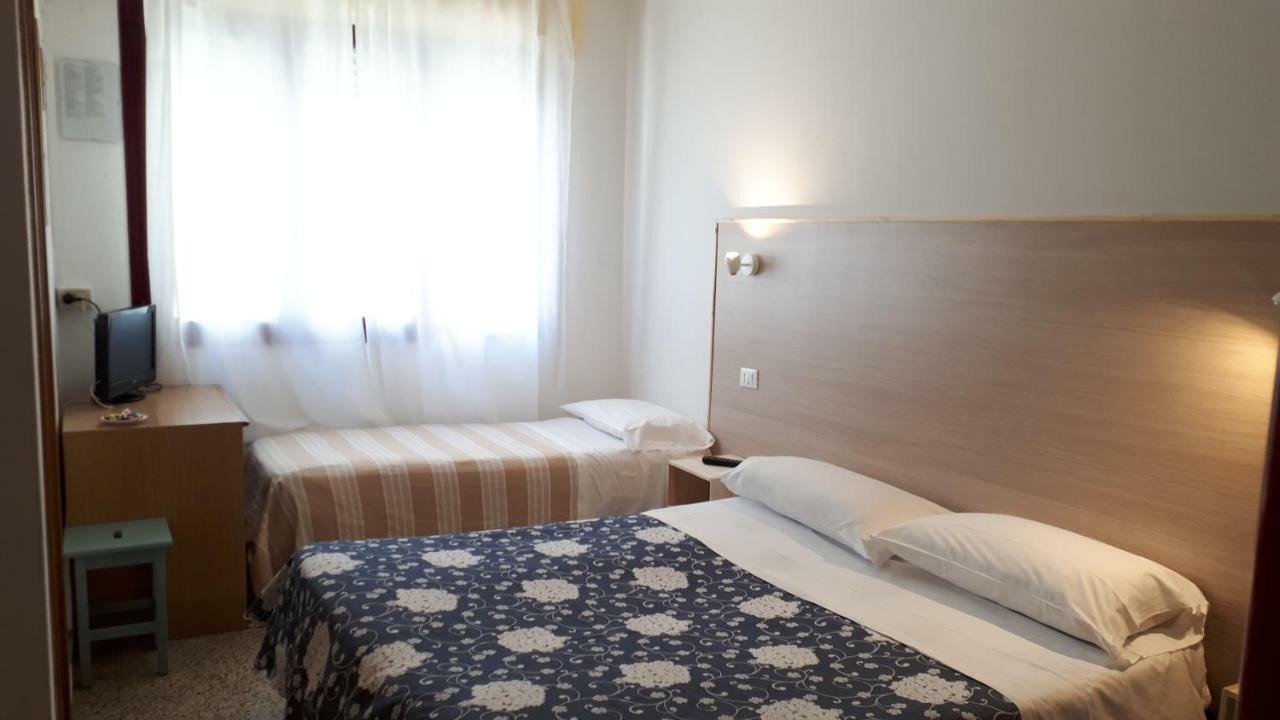 Hotel Villa Dina Lido di Jesolo Luaran gambar